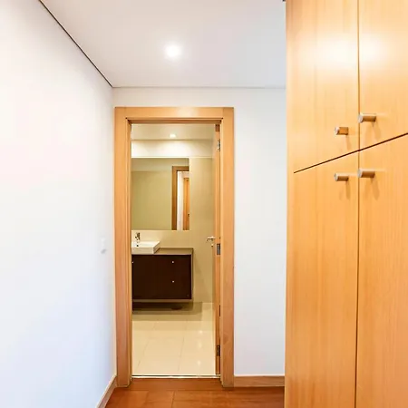 2br Flat By Metro W/ Free Parking By Lovelystay Apartment Vila Nova de Gaia