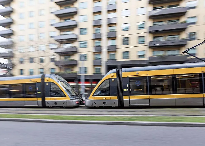 Apartment 2br Flat By Metro W/ Free Parking By Lovelystay *