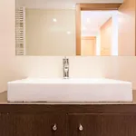 2br Flat By Metro W/ Free Parking By Lovelystay *