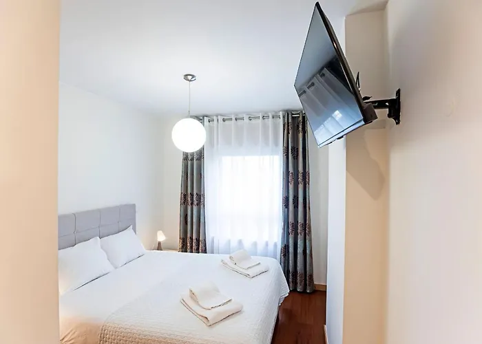 2br Flat By Metro W/ Free Parking By Lovelystay Apartamento Vila Nova de Gaia