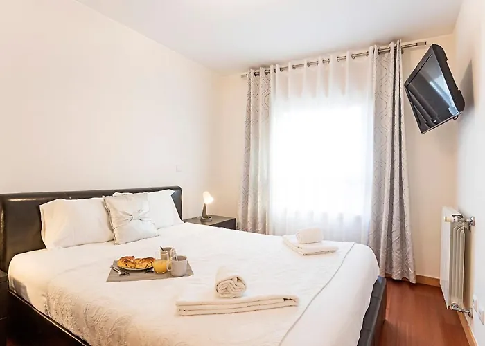 2br Flat By Metro W/ Free Parking By Lovelystay Apartamento *