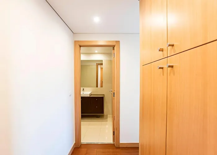 2br Flat By Metro W/ Free Parking By Lovelystay Apartamento Vila Nova de Gaia