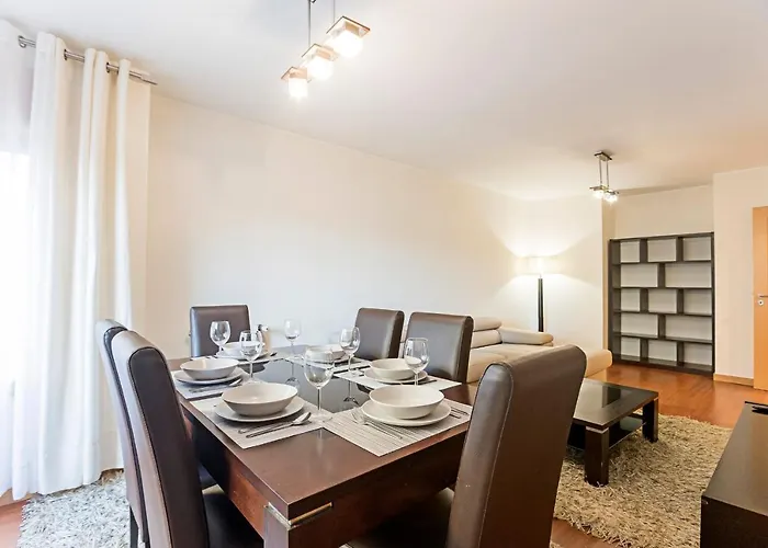 2br Flat By Metro W/ Free Parking By Lovelystay Apartament *