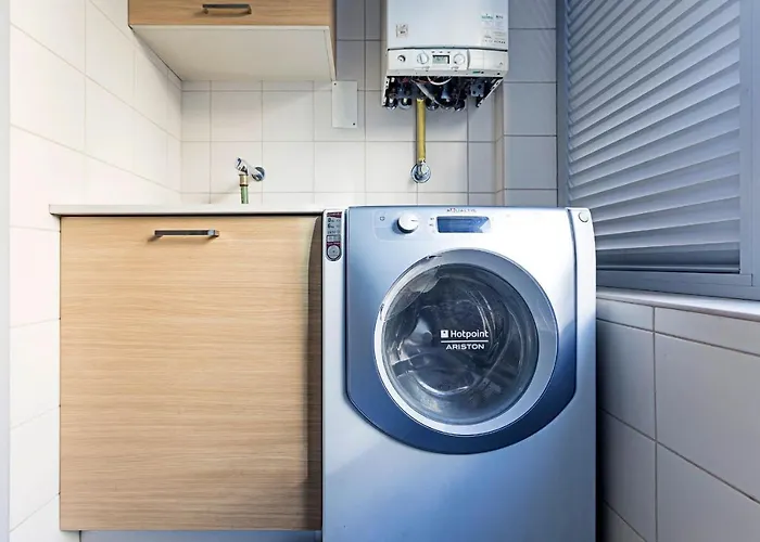 2br Flat By Metro W/ Free Parking By Lovelystay Apartament *